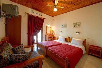 Theodora'S House Overlooking Valtos Hotel ปาร์กา ภายนอก รูปภาพ